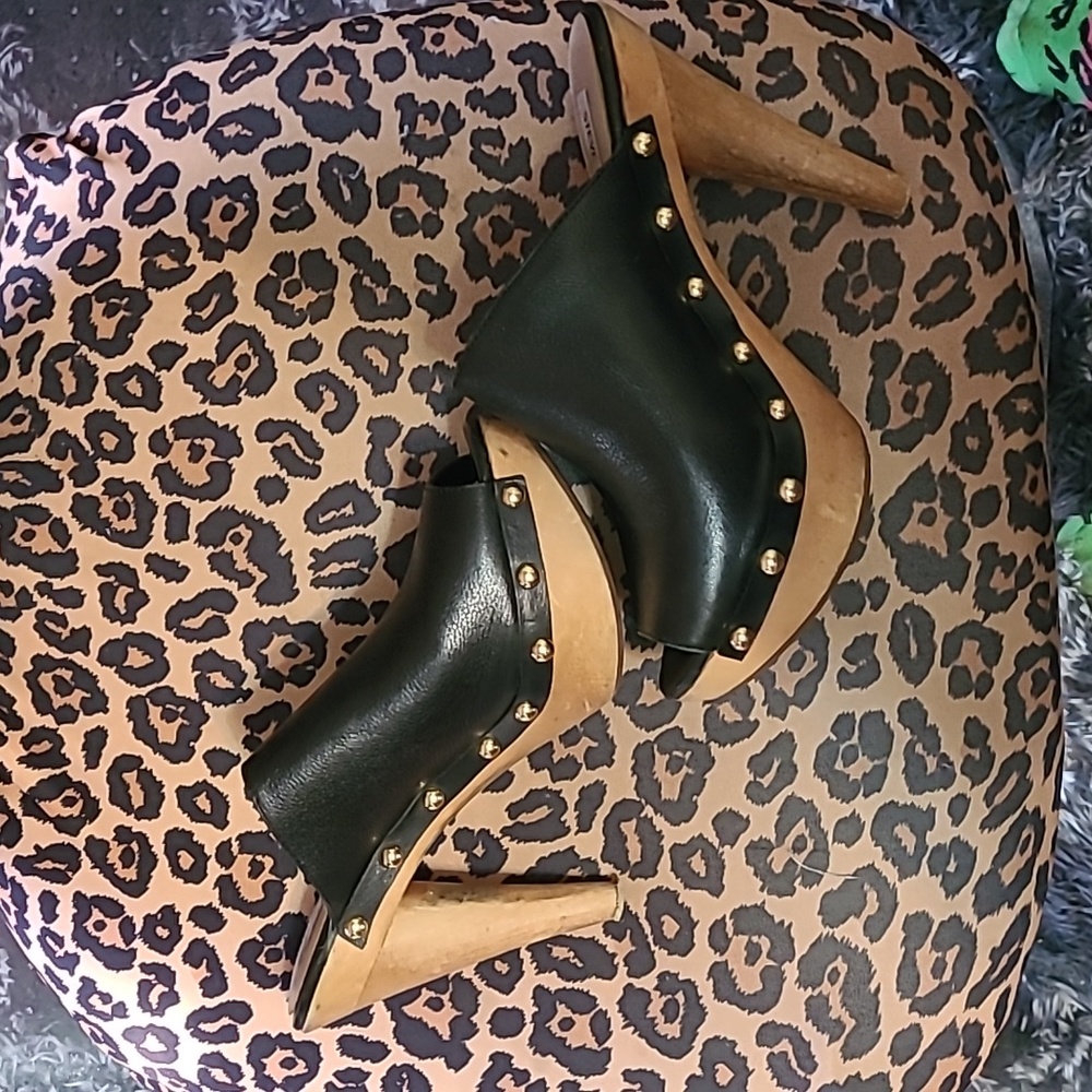 STEVE MADDEN black leather, open-toe sandals 8M